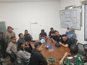Topi Bangsa Gelar Aksi di Kantor KAI Jember: “Kembalikan Hak Kami, Jangan Paksa Rakyat Anarkis!”