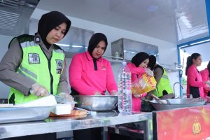 Aksi Peduli Ramadan, Polres Jepara Bersama Insan Media Bagikan Ratusan Takjil  