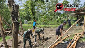 Di Pematang Asa yang Diratakan, Cangkul Ikhlas Prajurit Menyulam Fajar di Rumah Pak Sarikin