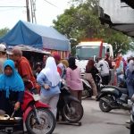 Ngabuburit di Pasar Tiban Tlogorejo, Warga Nikmati Kuliner Tradisional dan Pemandangan Kereta