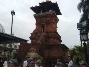 ‎Sunan Kudus dan Warisan Pendidikan Moderat