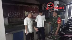 Babinsa Ngemplak Sisir Desa di Malam Ramadhan, Warga Gagaksipat Merasa Lebih Aman dan Terlindungi