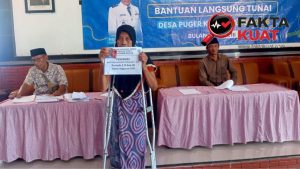BLT Dana Desa Cair Jelang Lebaran, 43 Warga Puger Kulon Terima Rp900 Ribu