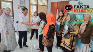 Perum Perhutani KPH Gundih Beri Apresiasi Guru TK Tunas Rimba Dengan Berikan THR Jelang IdulFitri 1447 Hijriah