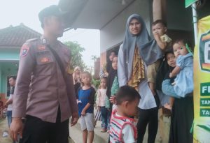 Bhabinkamtibmas Polsek Sobang Polres Lebak patroli bersama Bhabinsa jaga situasi Kamtibmas