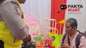 Kisah Pemudik Tuna Netra, Diantar Polisi Pemalang Hingga Kampung Halaman