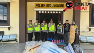 Gempur Balon Udara Liar, Polsek Kedungwuni Sita Petasan Raksasa Setinggi 1,4 Meter!