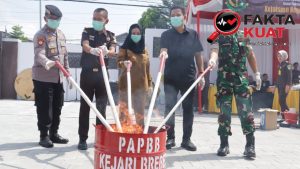 Kejari Brebes Musnahkan Barang Bukti dari 33 Perkara, Narkotika dan Obat Ilegal Jadi Sorotan
