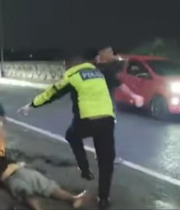 Kecelakaan di Fly Over Ganefo Demak Viral di Media Sosial, Polisi Belum Beri Keterangan