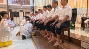 Ribuan Umat Ikuti Misa Kamis Putih di Kudus, Awali Trihari Suci