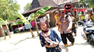 Polres Demak Evakuasi Warga, Tanggul Sungai Tuntang Jebol di Guntur