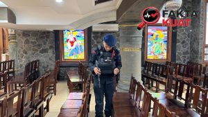 Pastikan Keamanan dan Kenyamanan Jemaat, Brimob Polda Jateng Sterilisasi Gereja Jelang Ibadah Paskah