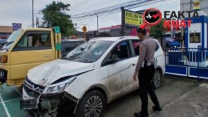 Sempat Berusaha Kabur, WNA Pengendara Wuling Tabrak Pemotor dan Tiang di Bangsri Jepara Diamankan Polisi