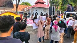 Massa Kepung PN Palopo, Desak Ketua Pengadilan Turun Tangan soal Sengketa Tanah