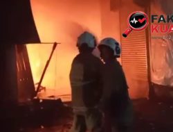 Pasar Waru Semarang Dilalap Jago Merah Senin Tengah Malam, Diduga Akibat Konsleting Listrik