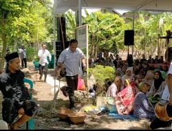 Gelar Sedekah Bumi/Apitan Lakukan Pegang Pecut Lari Mengintari (Nyiwer) Kediaman Lurah Desa Tajemsari – Tegowanu