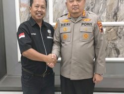 Kapolrestabes Semarang Tunjukkan Sosok Humanis dan Berwibawa, Pedagang Polo Pendem Ini Mengaku Terharu