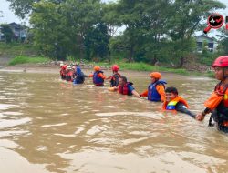Pria Misterius Hanyut di Banjir Kanal Barat Semarang, Tim SAR Sisir Sungai Hingga 2 Kilometer