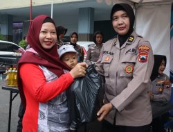 Polres Kudus Gelar Pangan Murah di Simpang Tujuh, Warga Serbu Beras dan Minyak Goreng