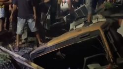 Kecelakaan Truk Terjadi di Depan Pusat Oleh-Oleh Lidulapa Bawen, Ambulans Sudah di Lokasi