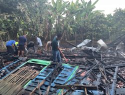 Polsek Jepon Olah TKP Kebakaran Rumah di Ngampon, Diduga Akibat Konsleting Listrik