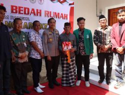 Polres Kudus Bedah Rumah Warga di Hari Bhayangkara ke-80, Kapolres: Polri Hadir Memberi Manfaat Nyata