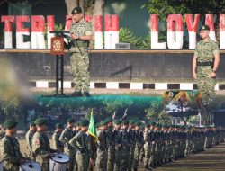 Danyonif 509/BY Kostrad Pimpin Upacara Bendera 17-an dan Jam Komandan Perkuat Disiplin Serta Profesionalisme Prajutit Ksatria Condromowo