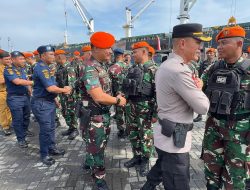 UPACARA PENYAMBUTAN PERSONEL SATGAS PAMTAS RI–PNG BATALYON PARAKO 463 PASGAT