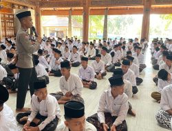 Polres Jepara Beri Edukasi Anti-Bullying dan Bahaya Narkoba untuk Santri Baru Pesantren Balekambang