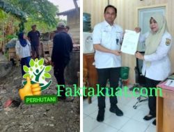 Administratur/ KKPH Telawa Serahkan Program TJSL Bantuan Untuk Pembangunan Sanitasi MCK Desa Ketro