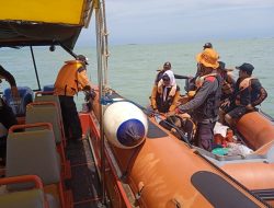 Nelayan 65 Tahun Tenggelam di Perairan Lemah Abang Jepara, Tim SAR Gabungan Lakukan Pencarian