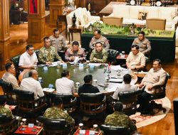 Presiden Prabowo panggil Panglima TNI dan Kapolri ke Hambalang: situasi nasional & karhutla Sumatera–Kalimantan jadi fokus utama