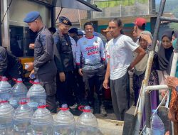 Brimob Polda Jateng Intensifkan Pendistribusian Air Bersih di Sejumlah Daerah Terdampak Kekeringan
