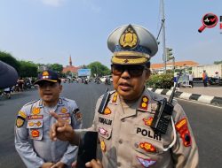 Kawal Pawai MTQN, Satlantas Polrestabes Semarang Alihkan Arus Secara Situasional Agar Mobilitas Warga Tetap Berjalan
